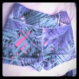 Live love dream workout shorts